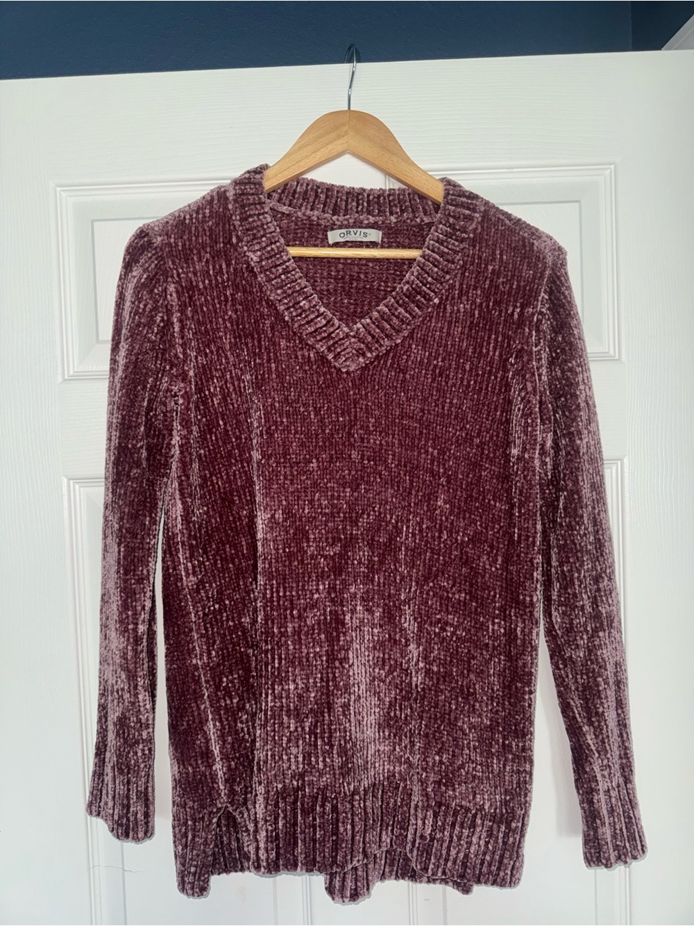 Orvis Women's Plush V-Neck Sweater - Plum